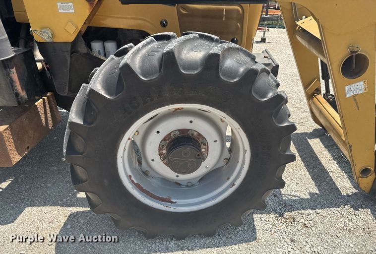 image for item DU9794 2004 Challenger MT525B MFWD tractor