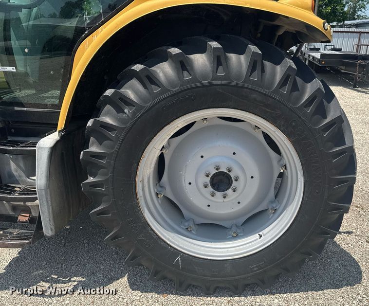 image for item DU9794 2004 Challenger MT525B MFWD tractor