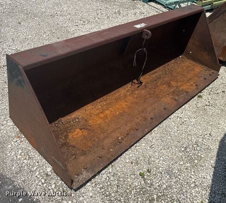 image for item DU9794 2004 Challenger MT525B MFWD tractor