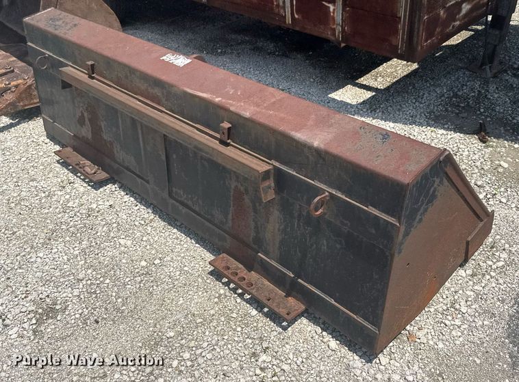 image for item DU9794 2004 Challenger MT525B MFWD tractor