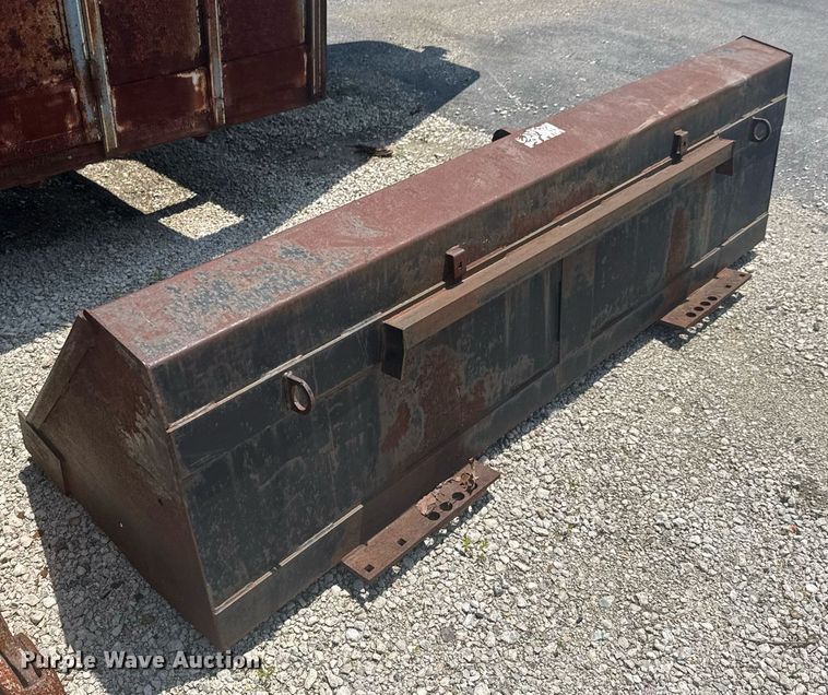 image for item DU9794 2004 Challenger MT525B MFWD tractor