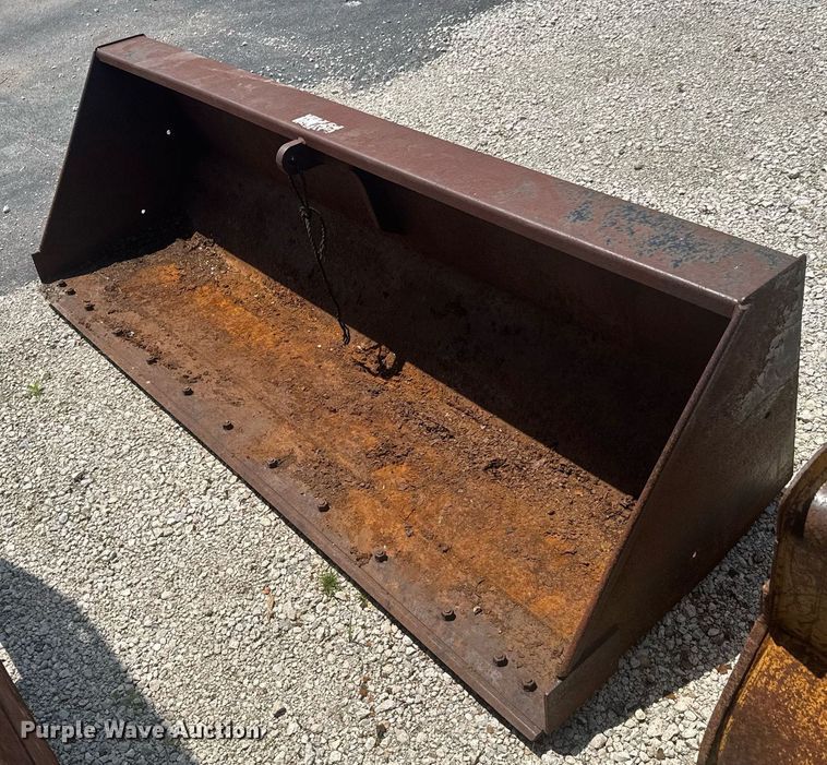 image for item DU9794 2004 Challenger MT525B MFWD tractor