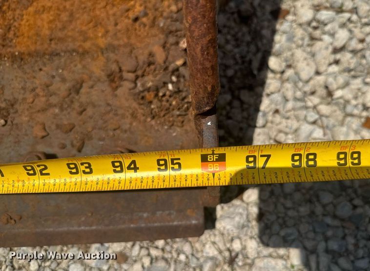 image for item DU9794 2004 Challenger MT525B MFWD tractor