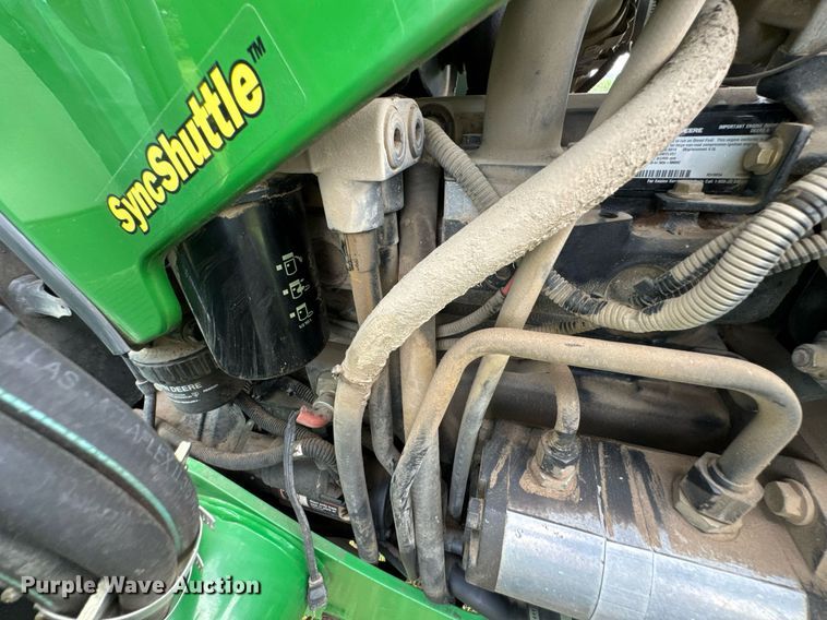 image for item DU9804 2004 John Deere 5520 MFWD tractor