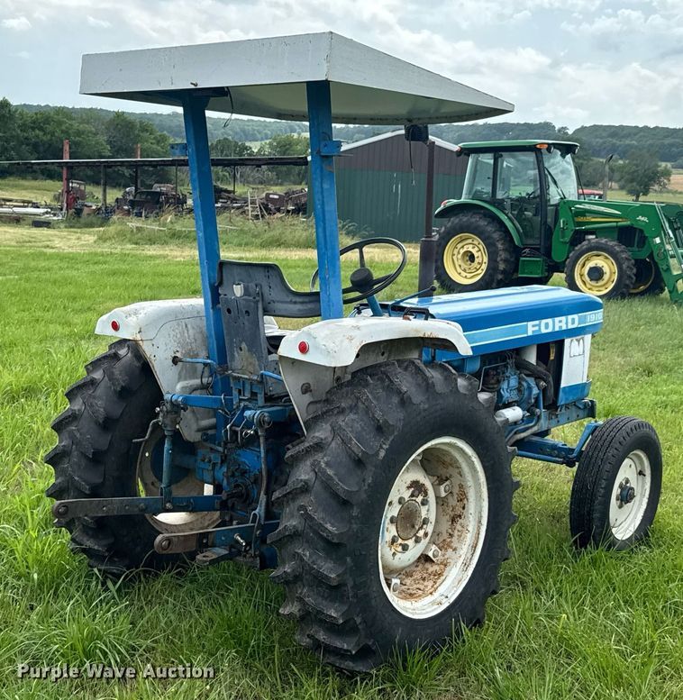 image for item DU9807 Ford 1910 tractor