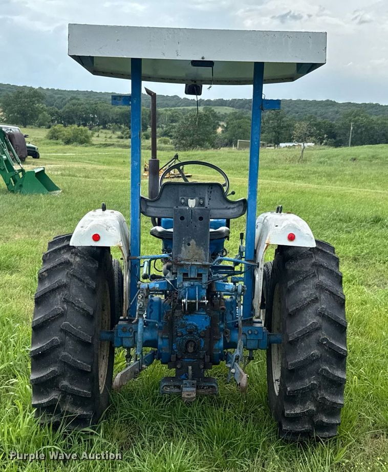 image for item DU9807 Ford 1910 tractor