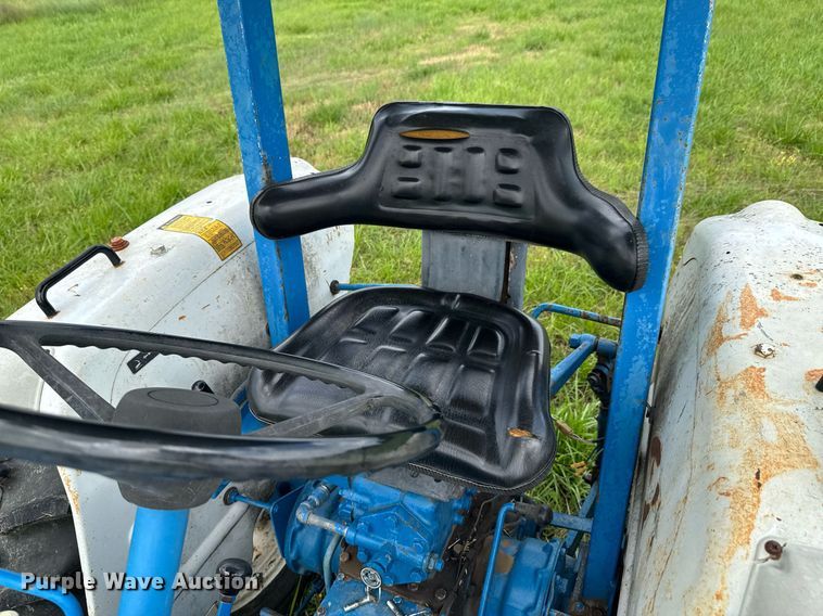 image for item DU9807 Ford 1910 tractor