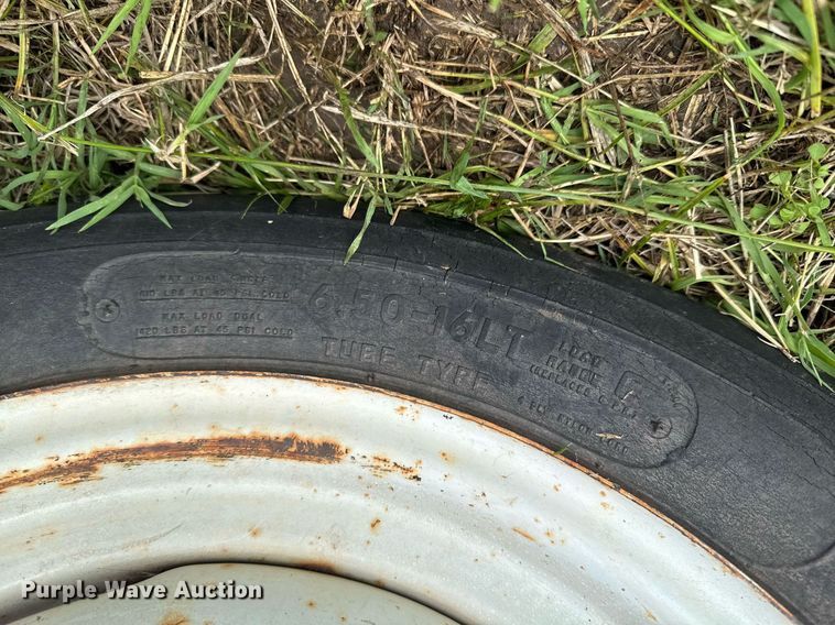 image for item DU9807 Ford 1910 tractor