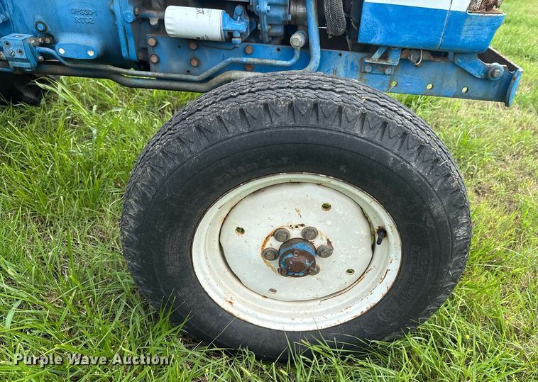 image for item DU9807 Ford 1910 tractor