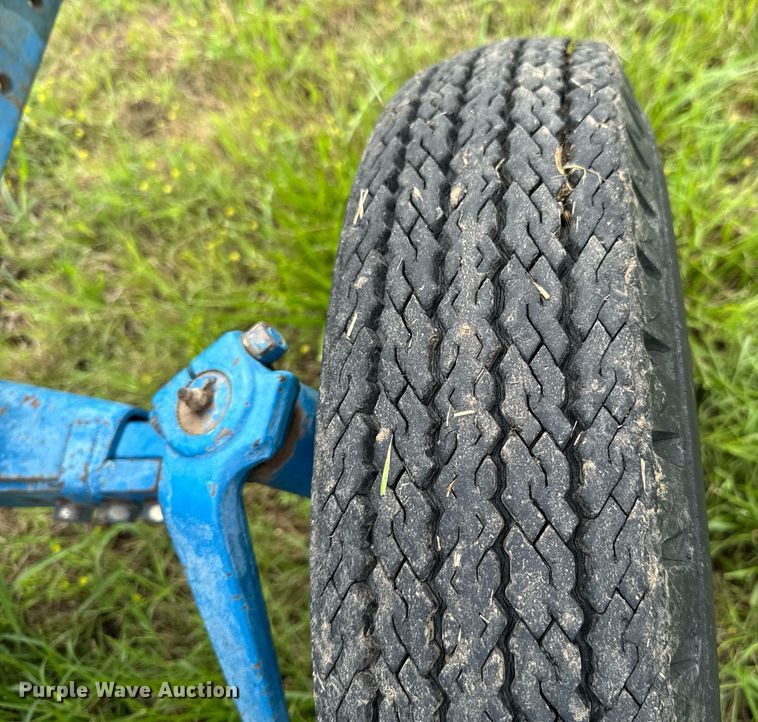 image for item DU9807 Ford 1910 tractor