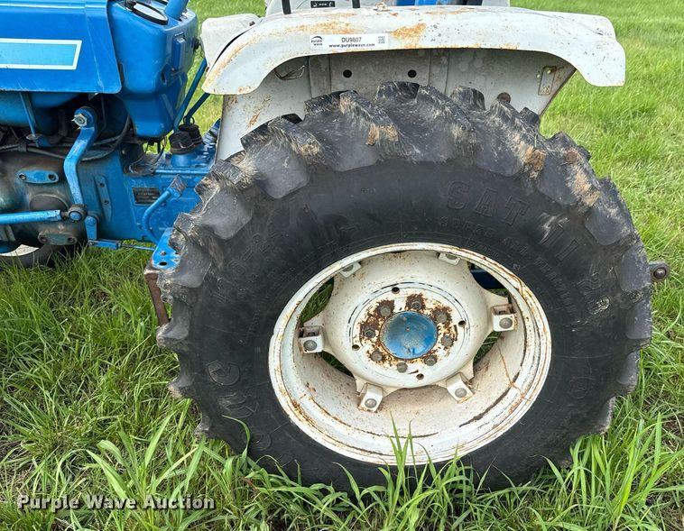 image for item DU9807 Ford 1910 tractor