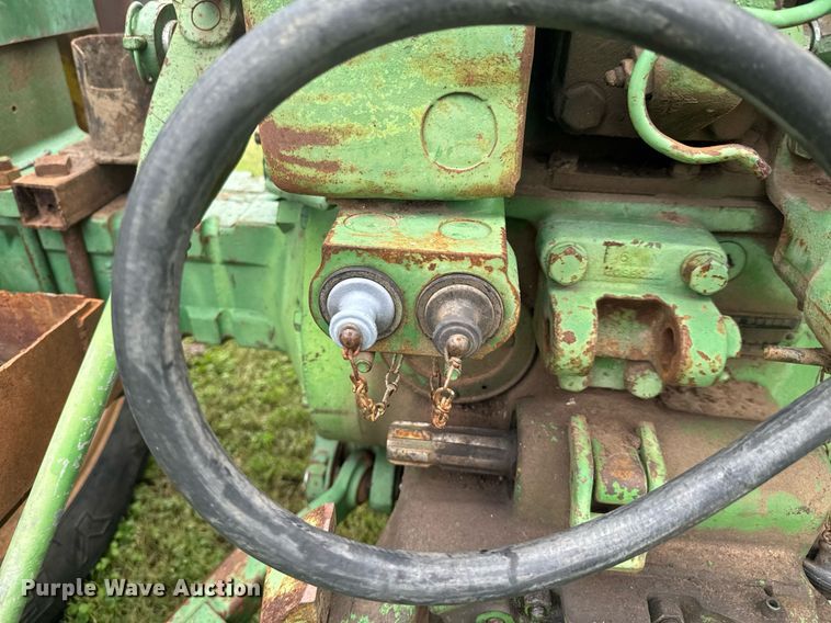 image for item DU9824 1965 John Deere 3020 tractor
