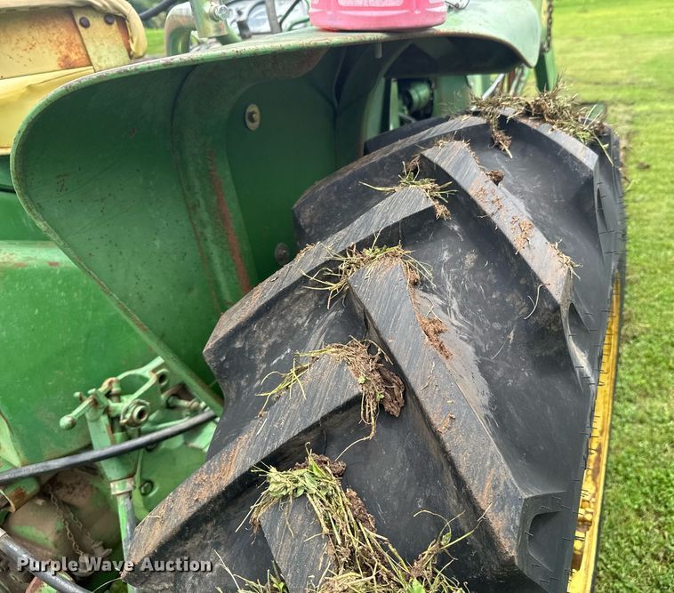 image for item DU9824 1965 John Deere 3020 tractor