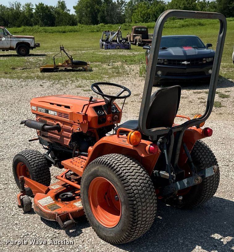 image for item DU9859 Kubota B7200 MFWD tractor