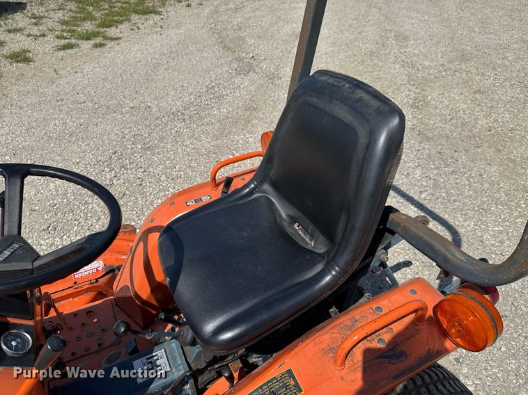 image for item DU9859 Kubota B7200 MFWD tractor