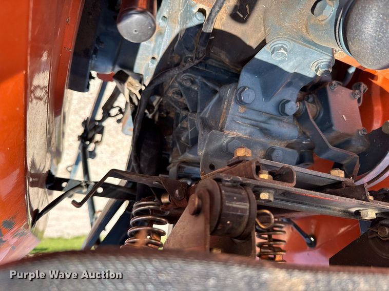 image for item DU9859 Kubota B7200 MFWD tractor