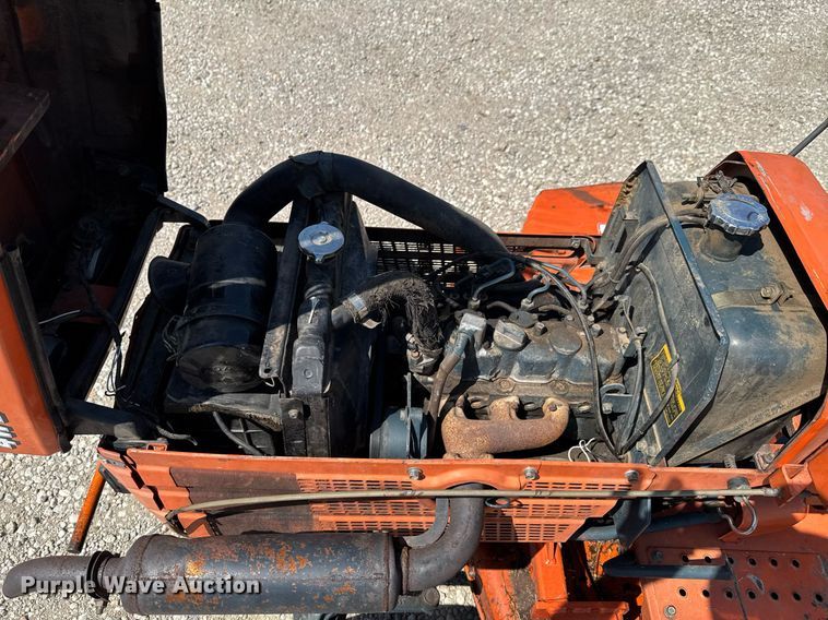 image for item DU9859 Kubota B7200 MFWD tractor