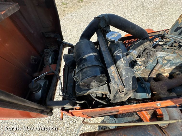 image for item DU9859 Kubota B7200 MFWD tractor