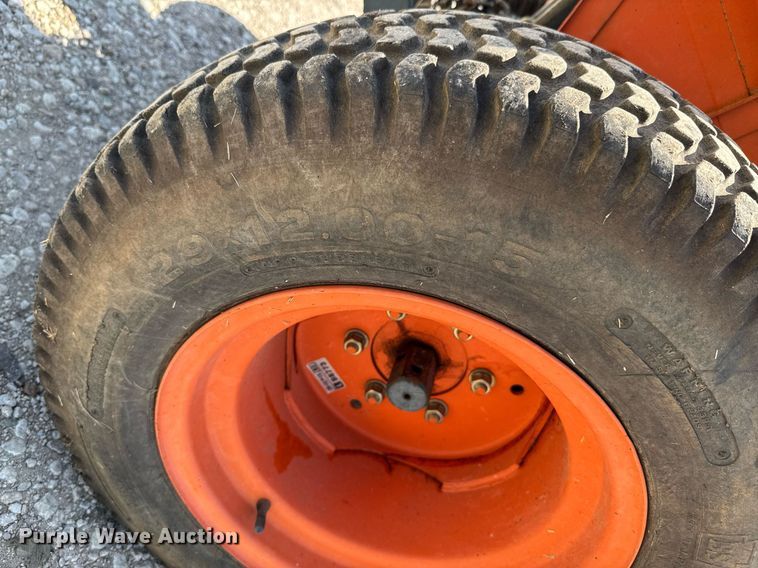 image for item DU9859 Kubota B7200 MFWD tractor