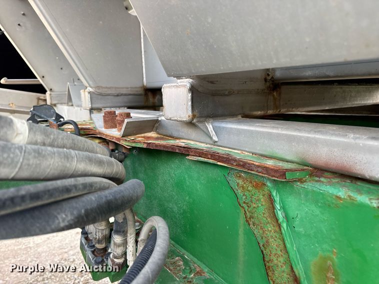 image for item DV4169 2015 John Deere R4045 spreader