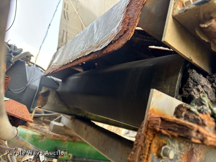 image for item DV4169 2015 John Deere R4045 spreader