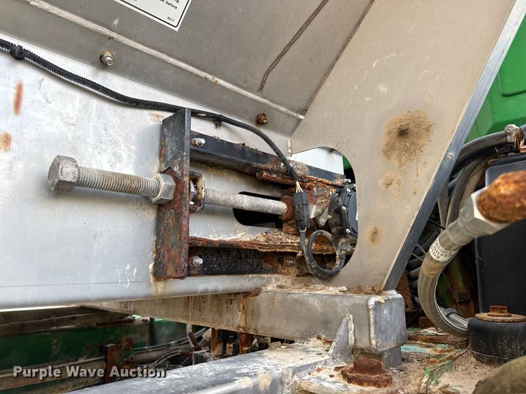 image for item DV4169 2015 John Deere R4045 spreader