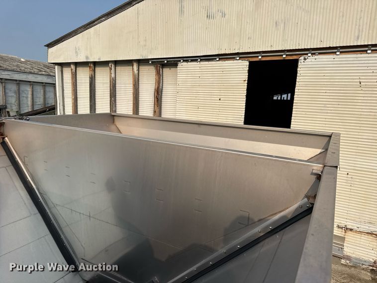 image for item DV4169 2015 John Deere R4045 spreader