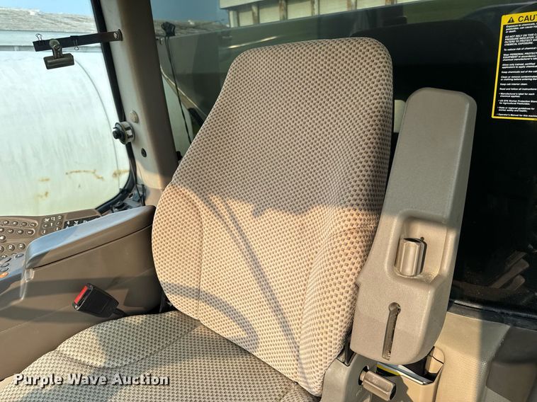 image for item DV4169 2015 John Deere R4045 spreader