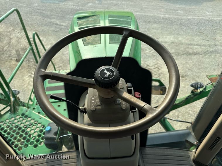 image for item DV4169 2015 John Deere R4045 spreader