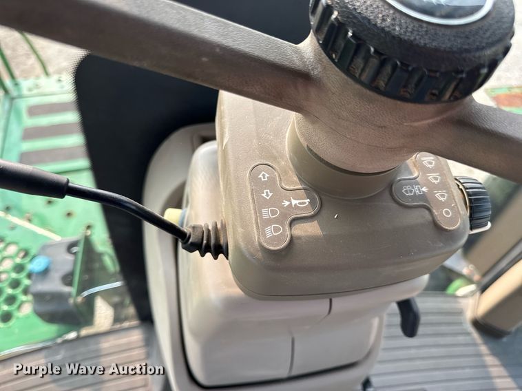 image for item DV4169 2015 John Deere R4045 spreader