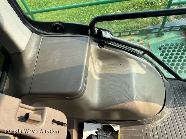 image for item DV4169 2015 John Deere R4045 spreader