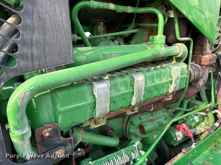 image for item DV4169 2015 John Deere R4045 spreader