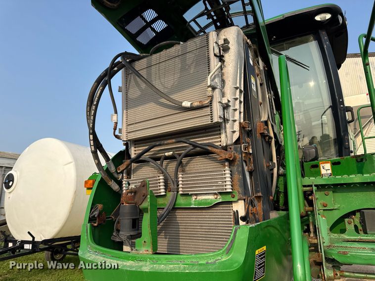 image for item DV4169 2015 John Deere R4045 spreader