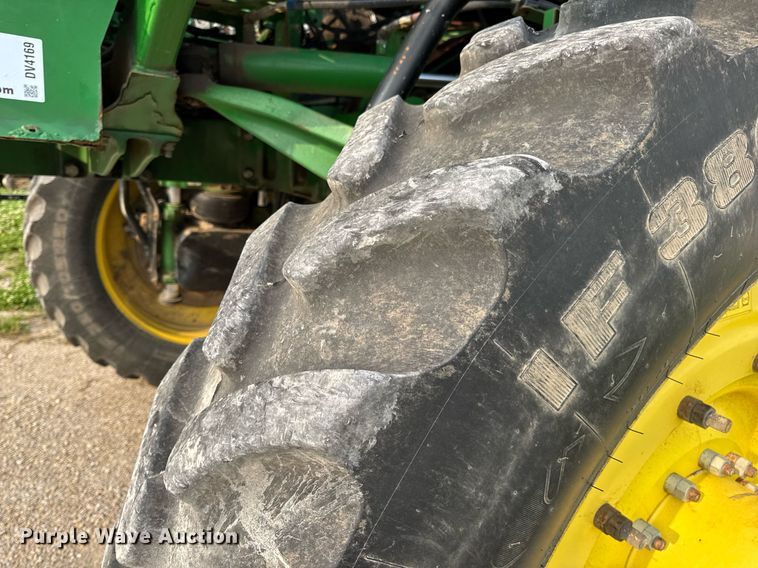 image for item DV4169 2015 John Deere R4045 spreader