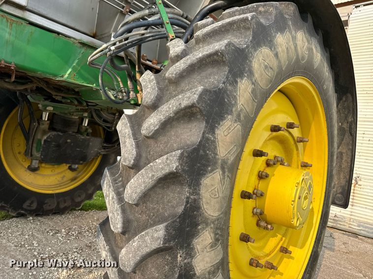 image for item DV4169 2015 John Deere R4045 spreader