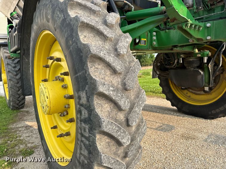 image for item DV4169 2015 John Deere R4045 spreader