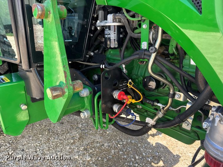 image for item DY0140 2018 John Deere 4044R MFWD tractor