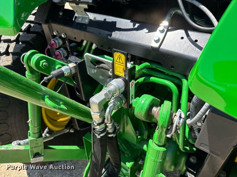 image for item DY0140 2018 John Deere 4044R MFWD tractor