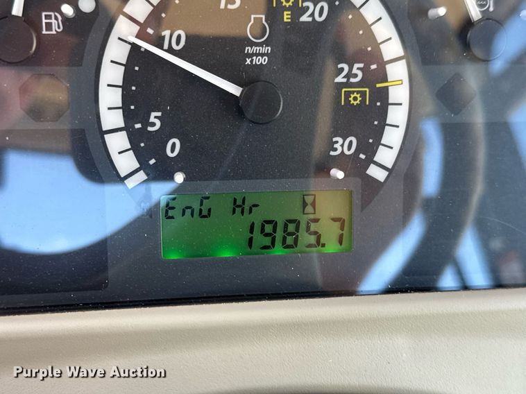 image for item DY0140 2018 John Deere 4044R MFWD tractor