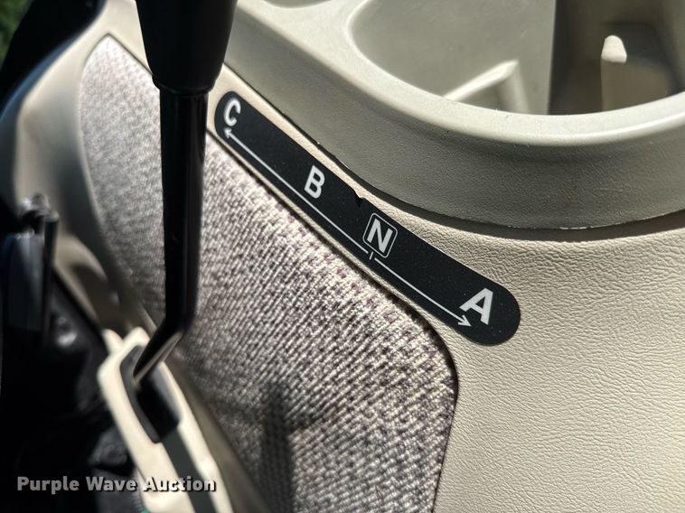 image for item DY0140 2018 John Deere 4044R MFWD tractor