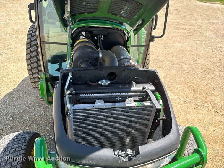 image for item DY0140 2018 John Deere 4044R MFWD tractor