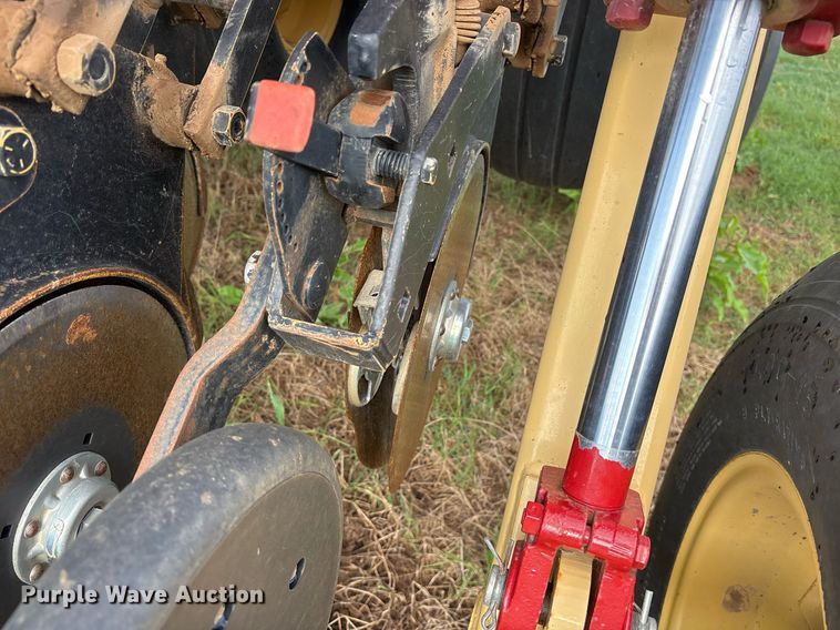 image for item DY0538 Krause 5400 grain drill