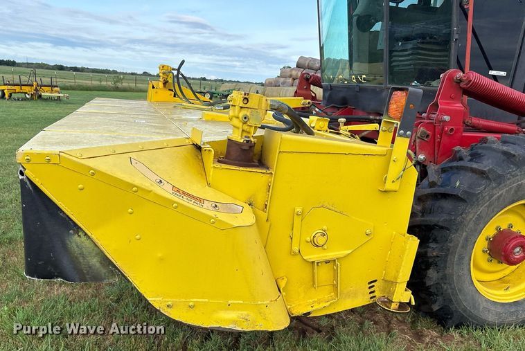 image for item DY0539 1999 New Holland HW340 swather / windrower