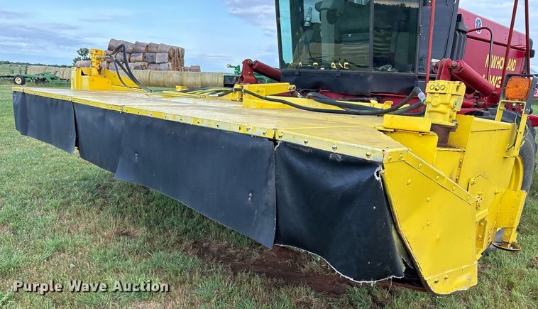 image for item DY0539 1999 New Holland HW340 swather / windrower
