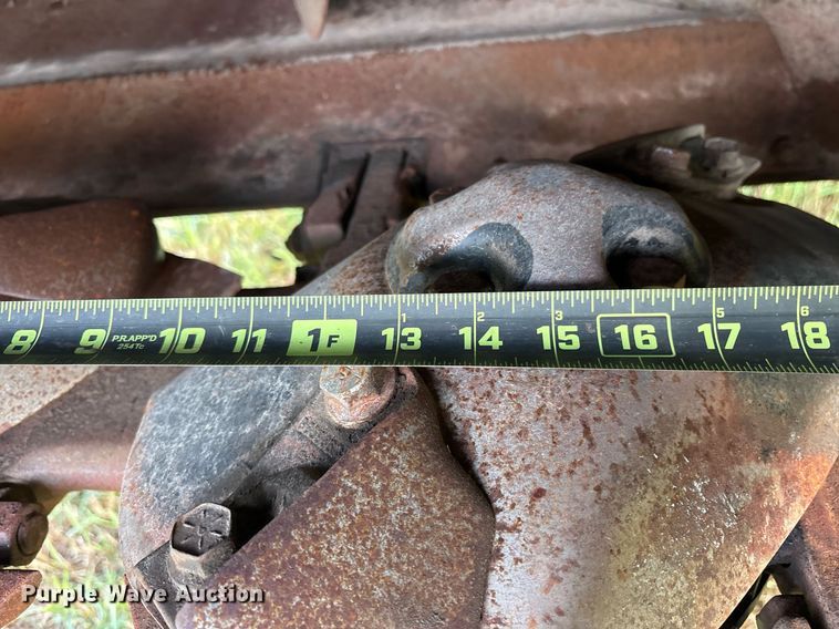 image for item DY0539 1999 New Holland HW340 swather / windrower