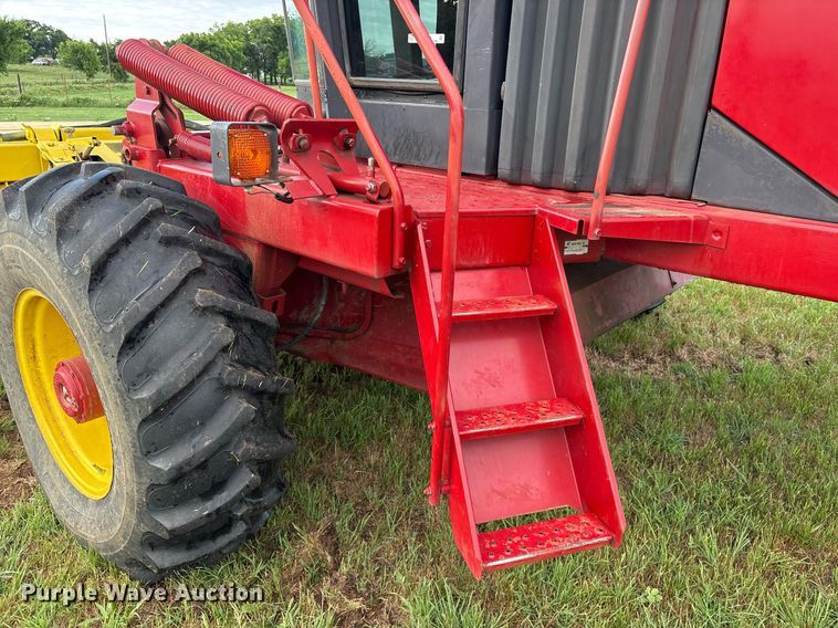 image for item DY0539 1999 New Holland HW340 swather / windrower