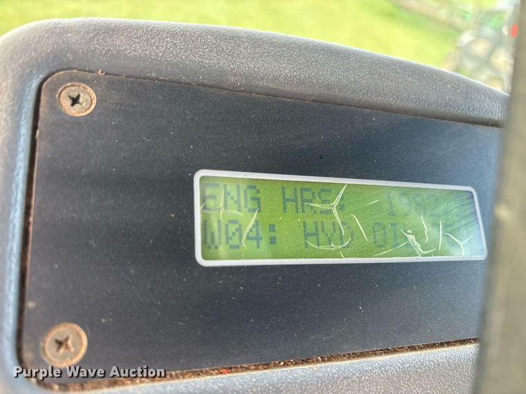 image for item DY0539 1999 New Holland HW340 swather / windrower