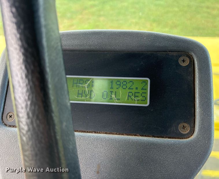 image for item DY0539 1999 New Holland HW340 swather / windrower