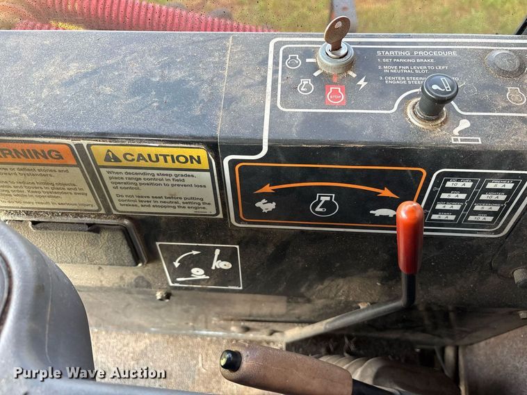 image for item DY0539 1999 New Holland HW340 swather / windrower