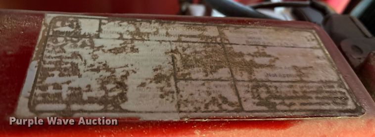 image for item DY0539 1999 New Holland HW340 swather / windrower